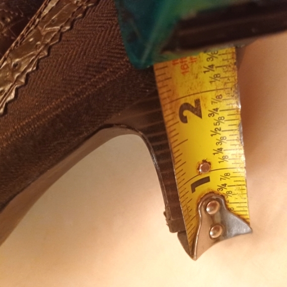 Women's Mudd Brown Dress Shoes - Picture 7 of 12